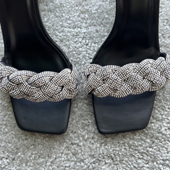 Mules - Picture 6 of 12